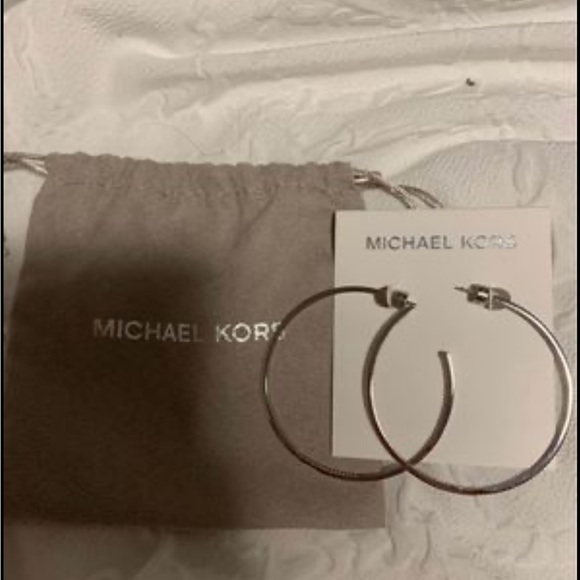 New Michael Kors hoop earrings with storage bag.  Original price was $125 p/t - Picture 2 of 3